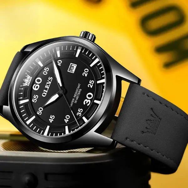MENS-WATCH-WIHT-LEATHER-STRAP