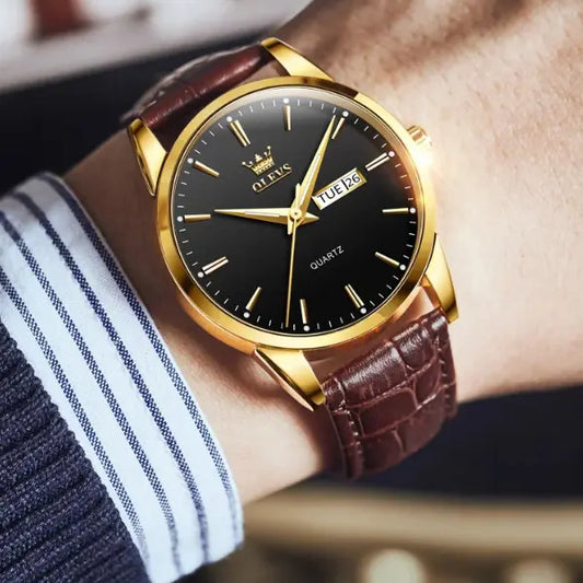 MENS-WATCH-WIHT-LEATHER-STRAP