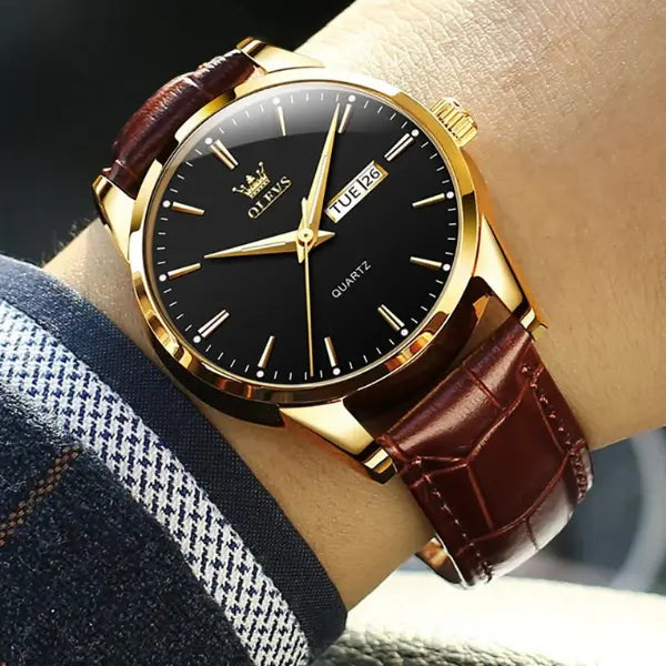 MENS-WATCH-WIHT-LEATHER-STRAP