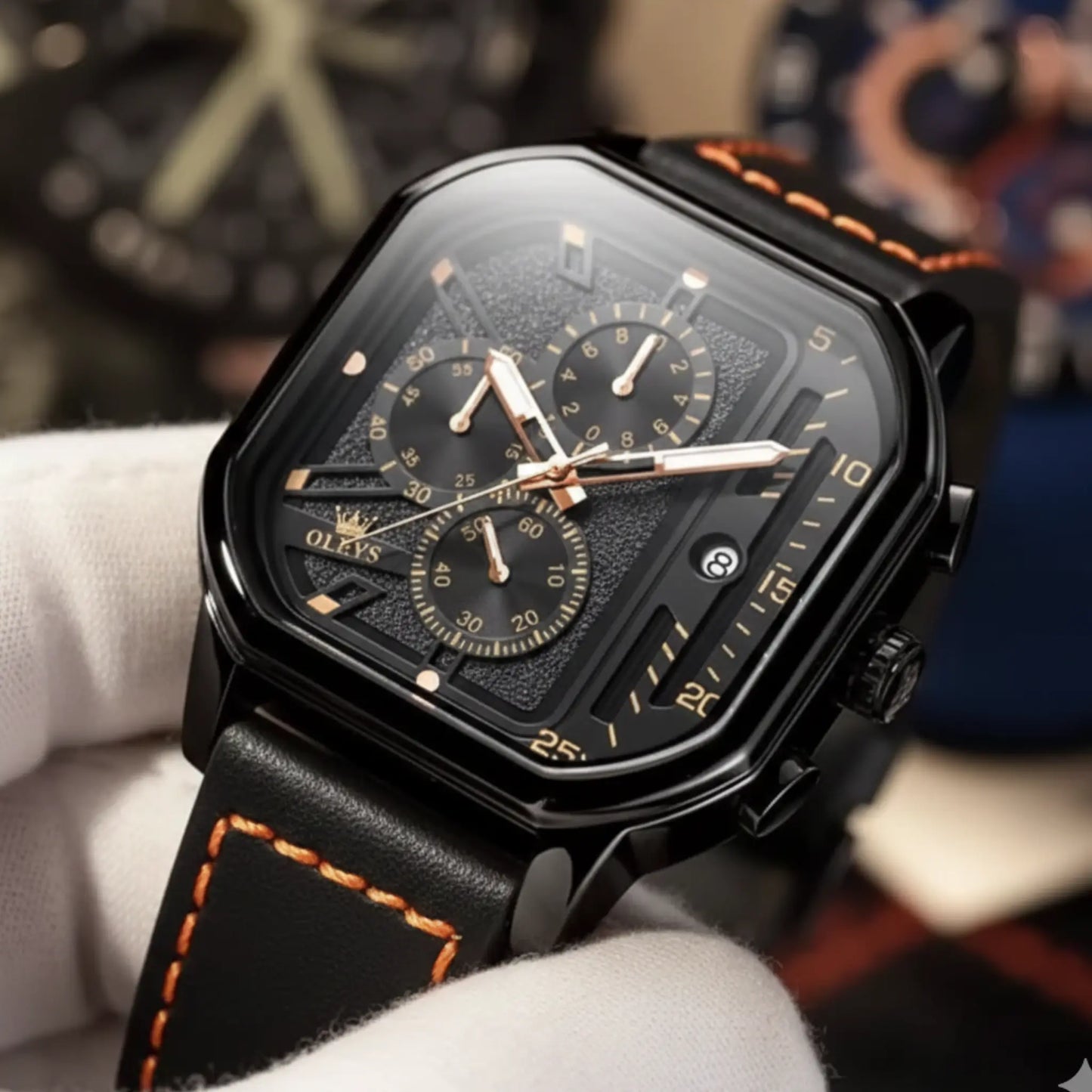 MENS-WATCH-WIHT-LEATHER-STRAP