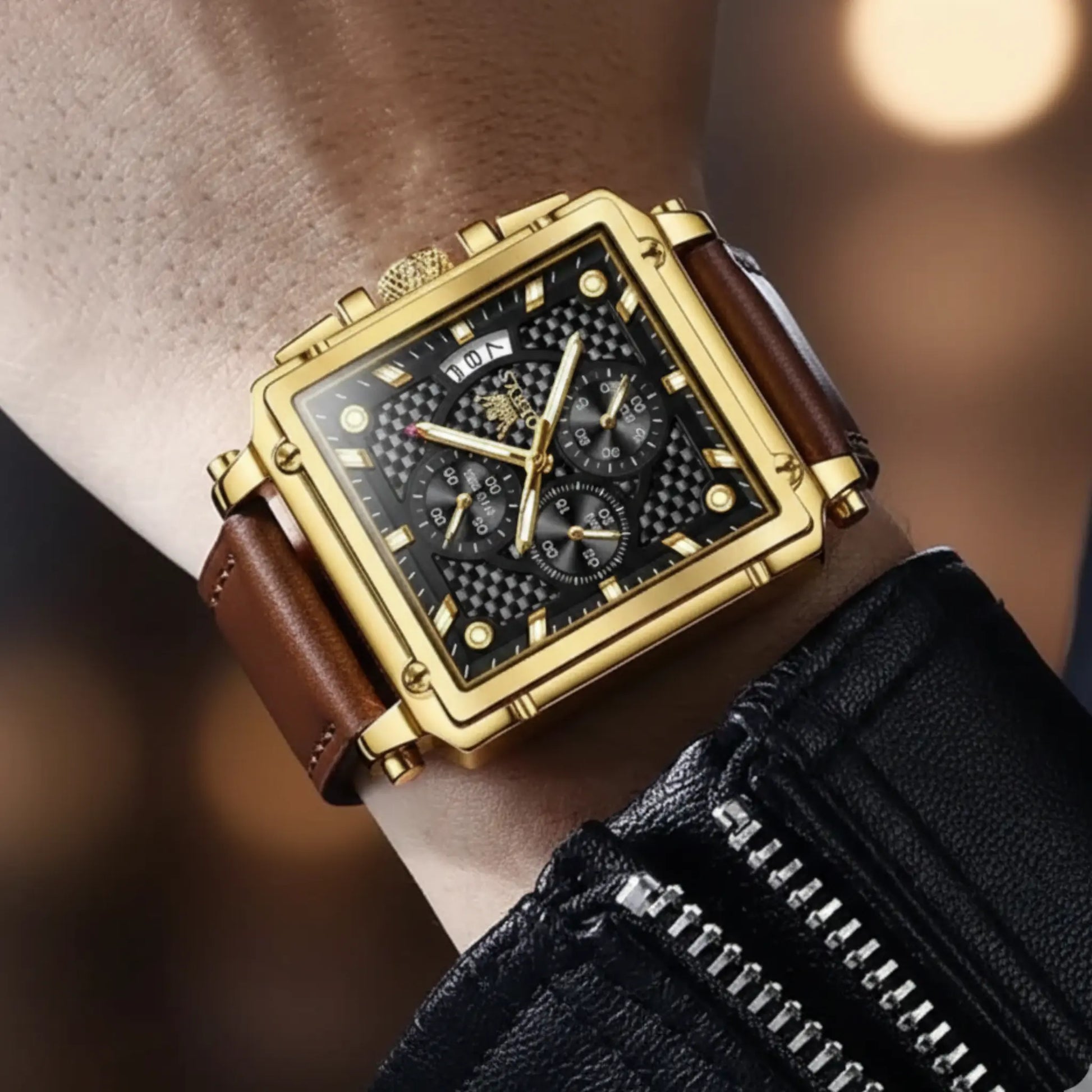 MENS-WATCH-WIHT-LEATHER-STRAP