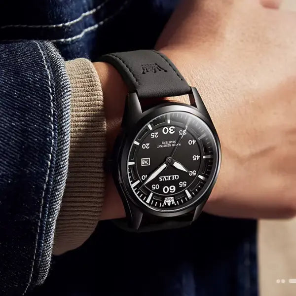 MENS-WATCH-WIHT-LEATHER-STRAP