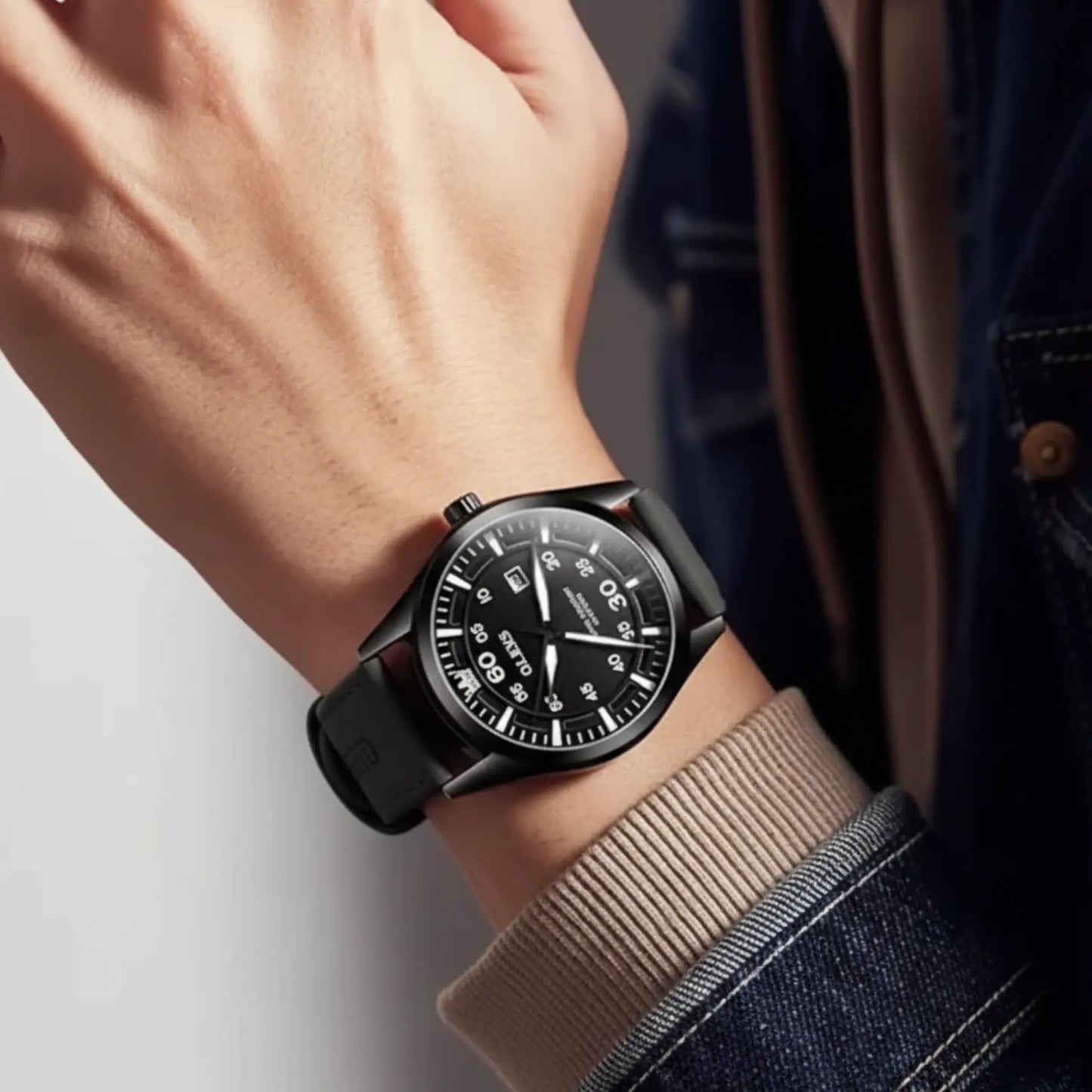 MENS-WATCH-WITH-LEATHER-STRAP