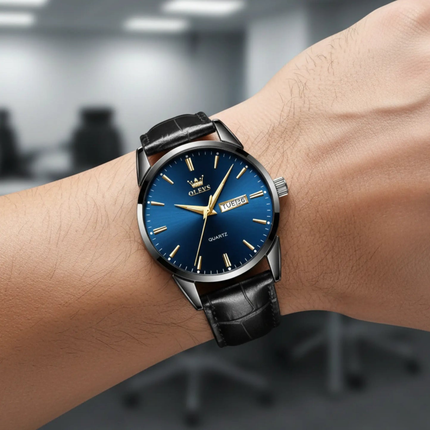 MENS-WATCH-WITH-LEATHER-STRAP