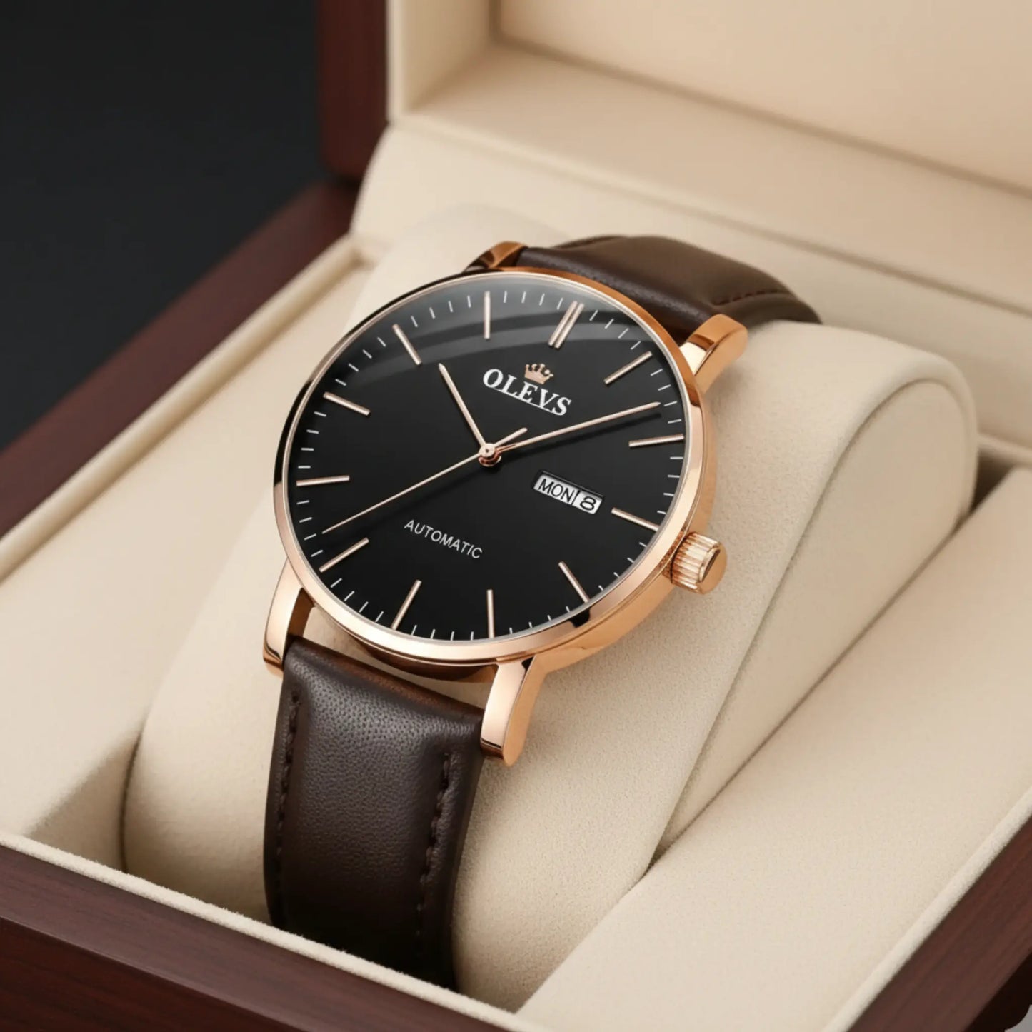 MENS-WATCH-WITH-LEATHER-STRAP-BLACK