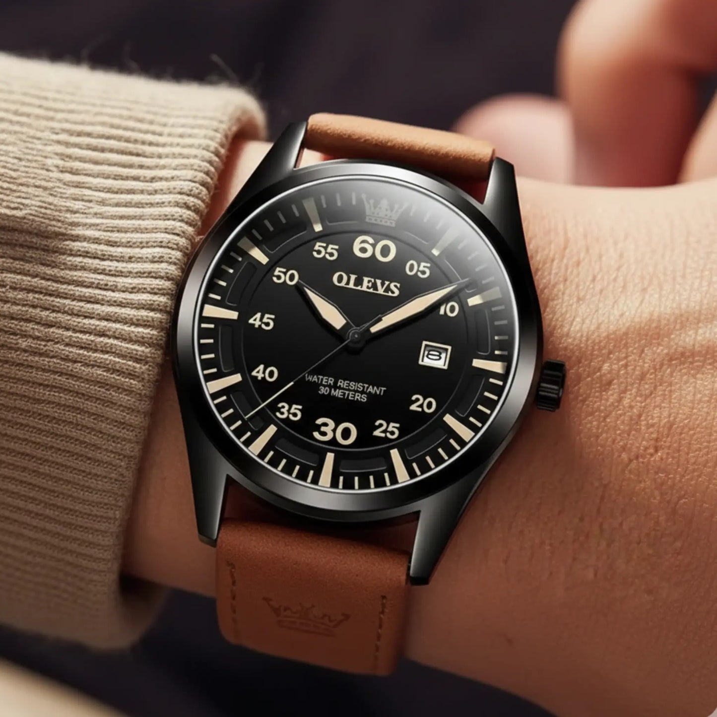 MENS-WATCH-WITH-LEATHER-STRAP