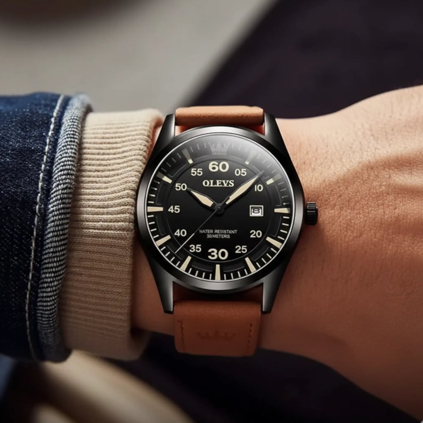 MENS-WATCH-WITH-LEATHER-STRAP