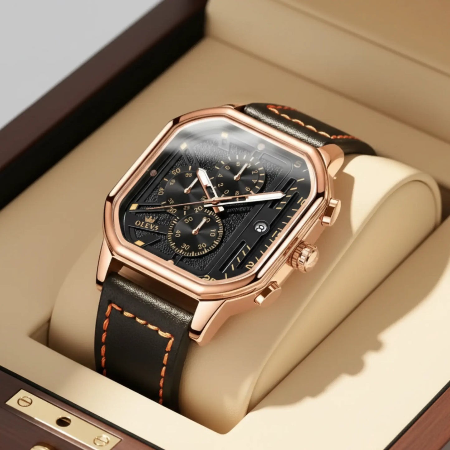 MENS-WATCH-WITH-LEATHER-STRAP
